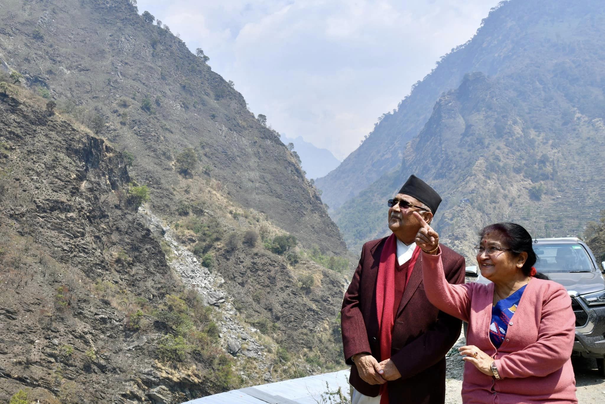 ओली दम्पती रुवि भ्यालीमा